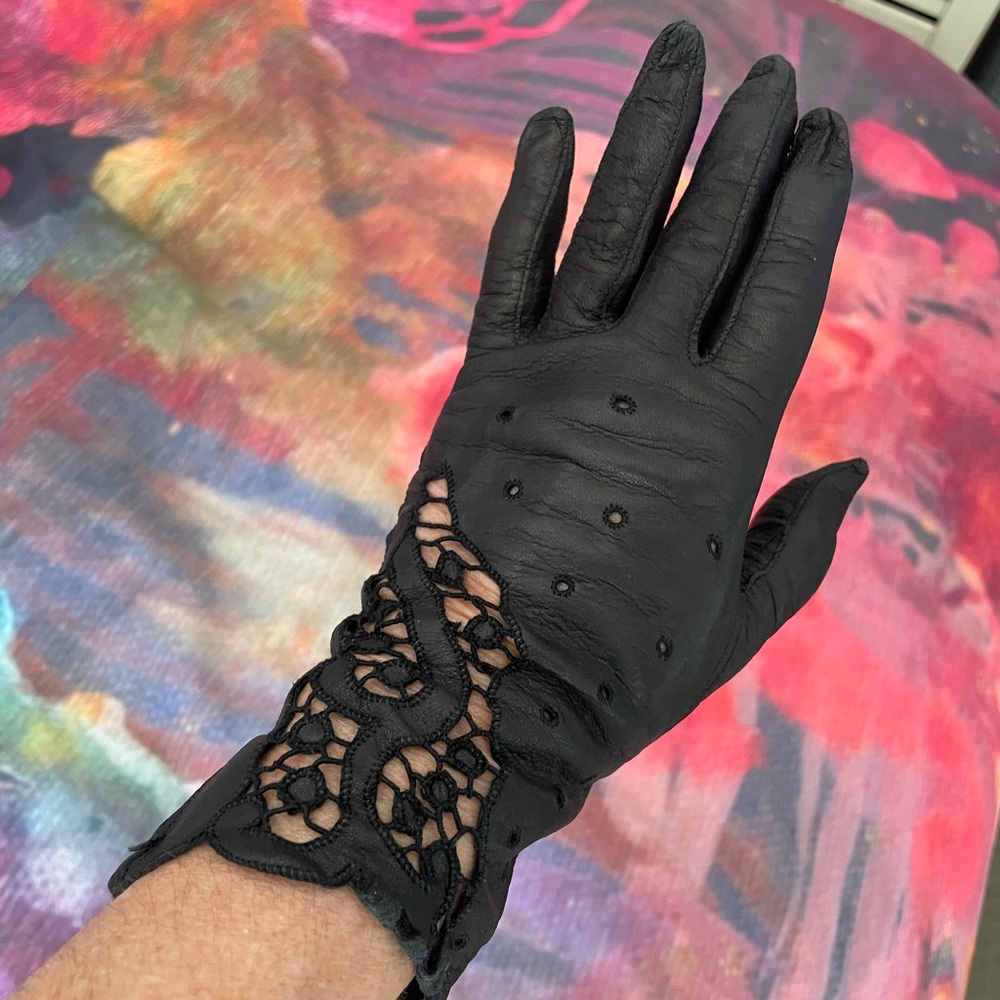 Elegant Vintage Black Leather Lace  Gloves